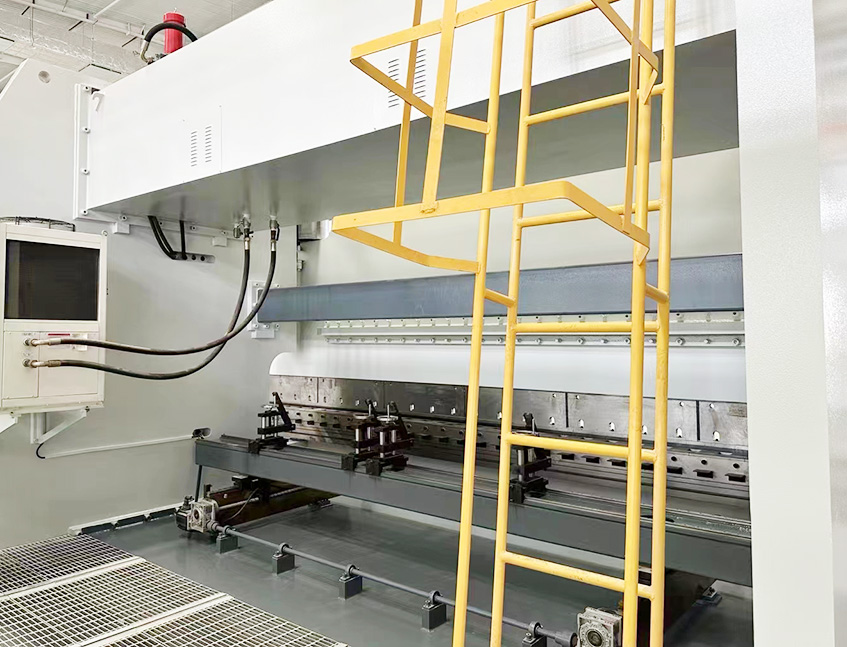 WE67K-1000T7000 CNC Press Brake